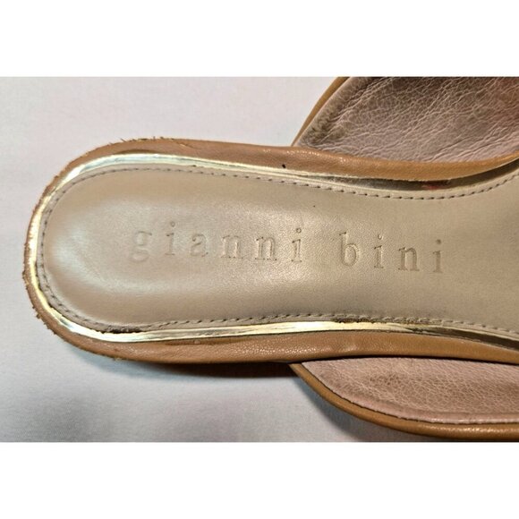 Gianni Bini Tan Flat Mule Slip-On Gold Chain Sz 7 Leather Embellished Career - Picture 6 of 12